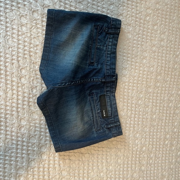 Size 25 Jean Hurley shorts - Picture 3 of 3